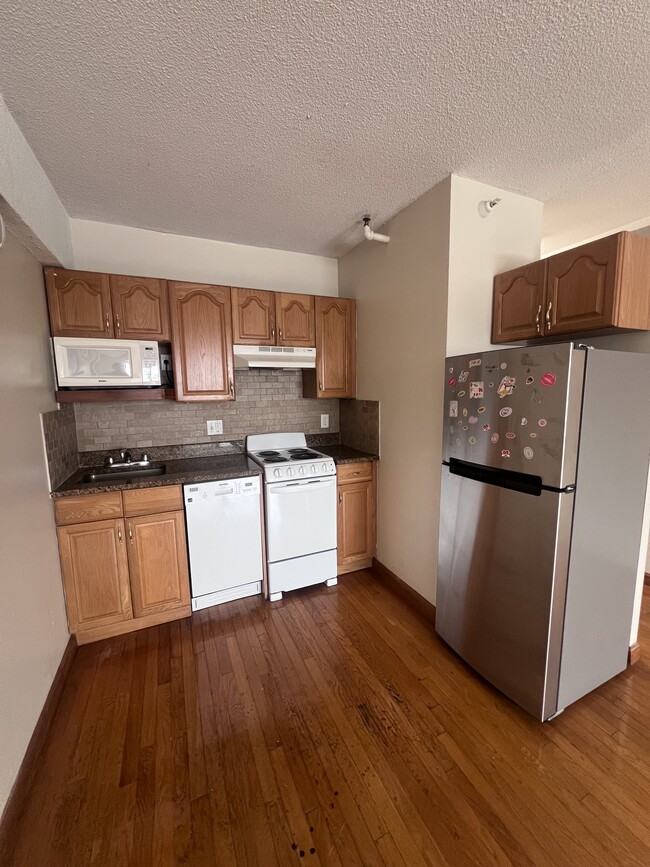 Photo - 217 Fuller St Unidad 3