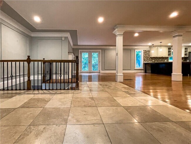 Photo - 3115 Brookview Rd