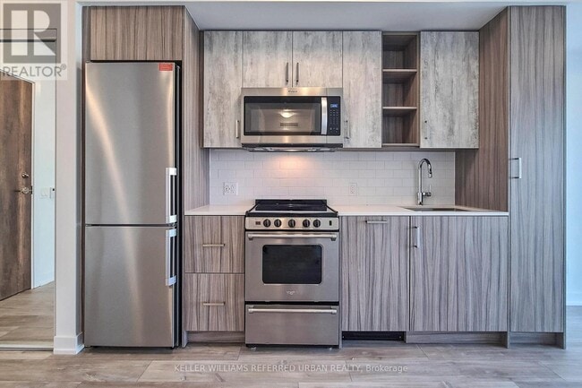 Photo - 251 Manitoba St Unité 711