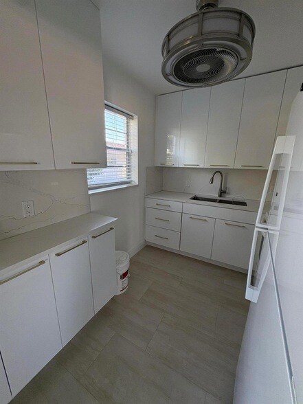 Photo - 244 Sheffield J