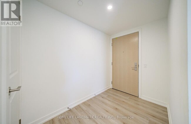 Photo - 395 Bloor St E Unit 2302