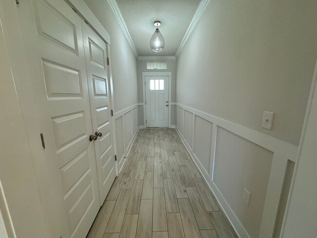 1924 Refuge Cir