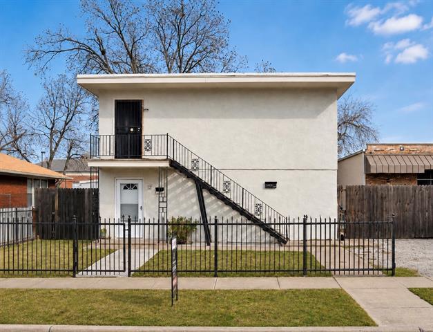 Photo - 3039 College Ave