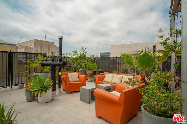 Photo - 108 W 2nd St Unit 714