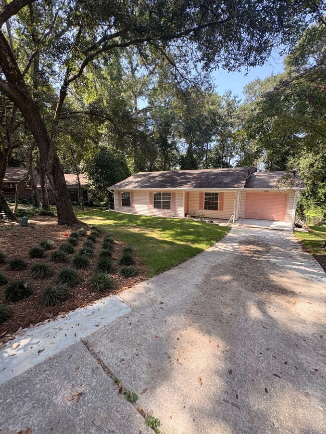 Photo - 3 Bedroom 2 Bathroom Single Family Home located in NW Tallahassee!