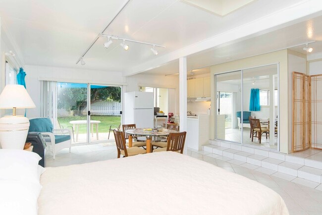 Building Photo - 1153 Kina St Unit kinalanai