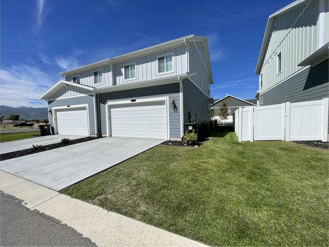 2-Car Garage