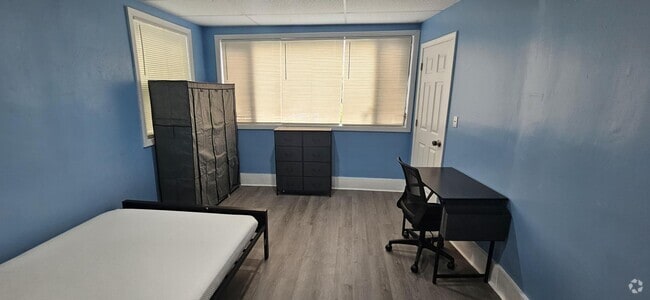 Building Photo - 1255 Hart St Rental