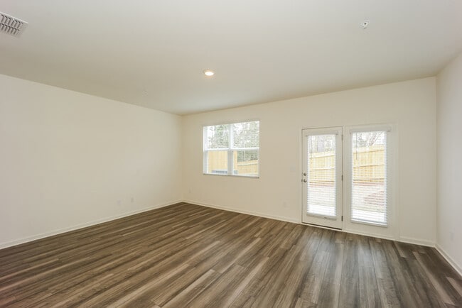 Photo - Fantastic 3bd/2.5ba home! Let yourself in!