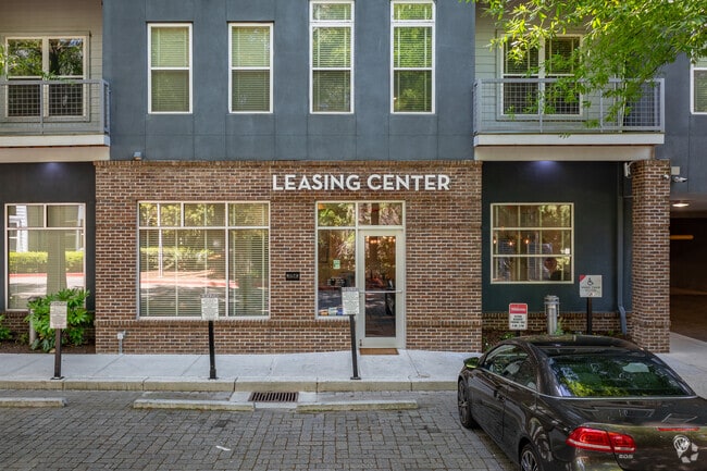 Leasing Center
