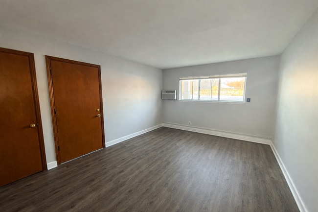 Photo - O-680 Lake Michigan Dr NW Unidad O-680