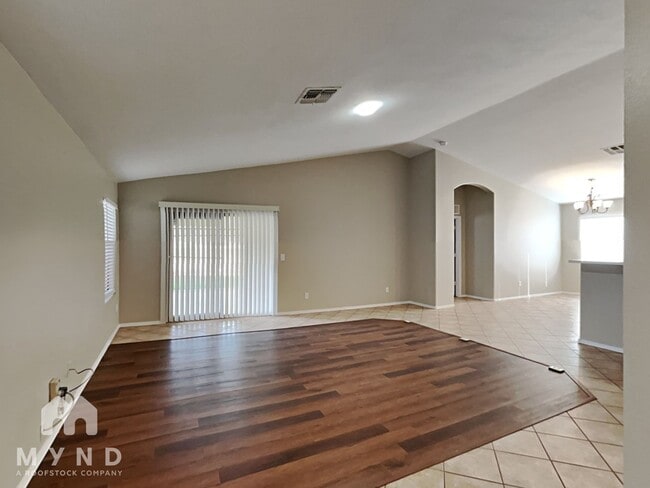 Photo - 813 S 125th Ave