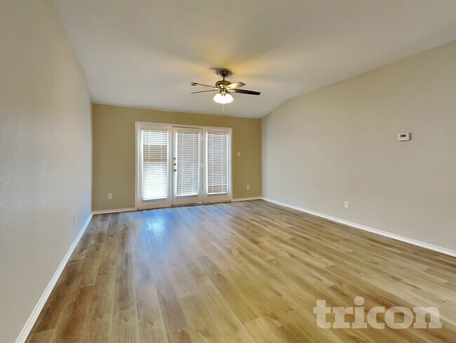 Photo - 116 Independence Tr