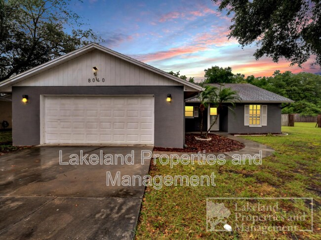 Photo - 8040 Glenridge Loop W