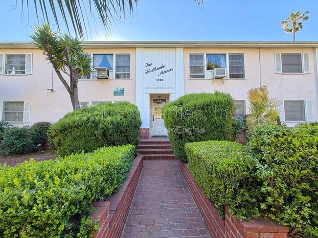 Photo - 1235 Havenhurst Dr Unidad 04