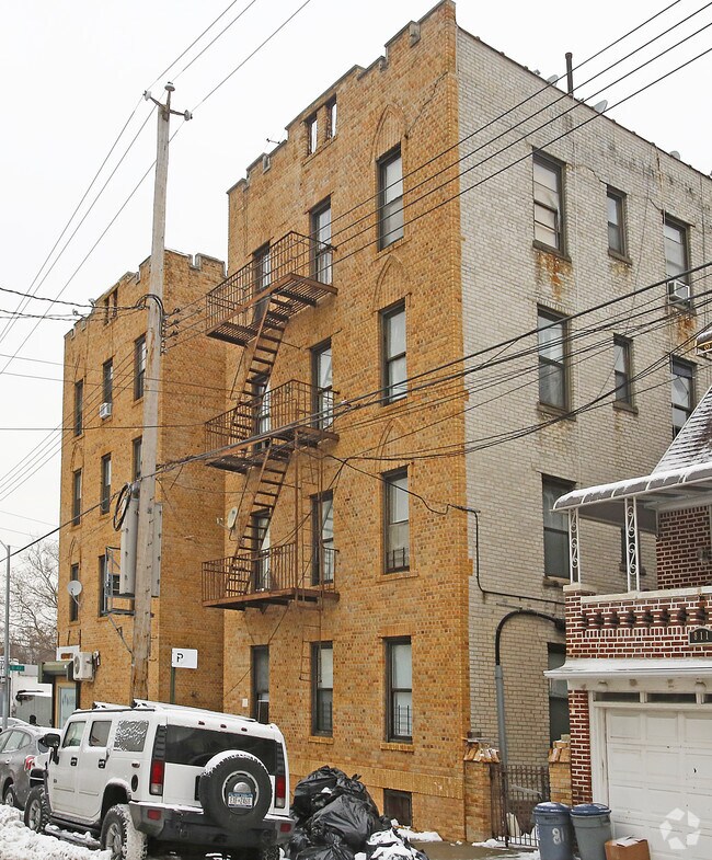 Photo - 801 72nd St