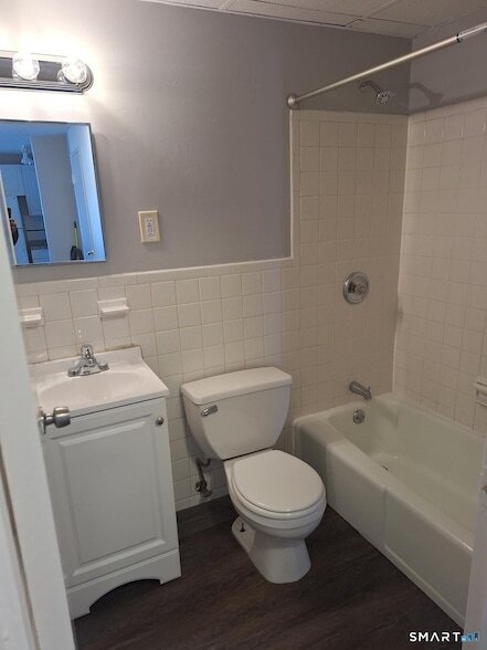 Photo - 217 Hollister Ave Unit c6