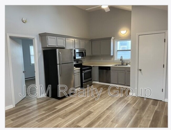 Photo - 135 Williams Ave Unidad 2 / 2nd Floor Rental