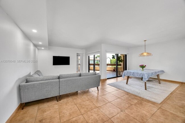 Photo - 9280 SW 123rd Ct Unit 404