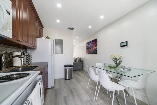 Photo - 4421 NW 9th St Unit 4421