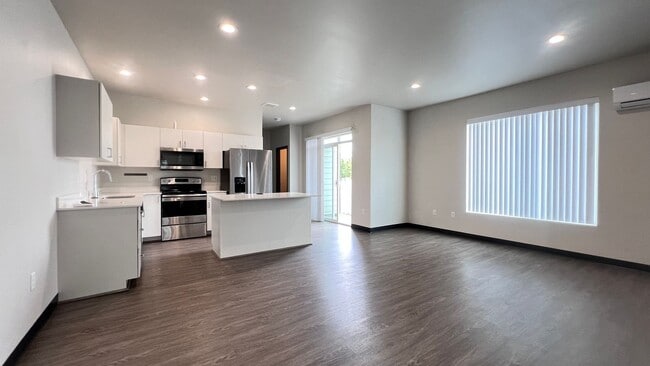 841 Greenfield Dr Unit 841 Greenfield Dr