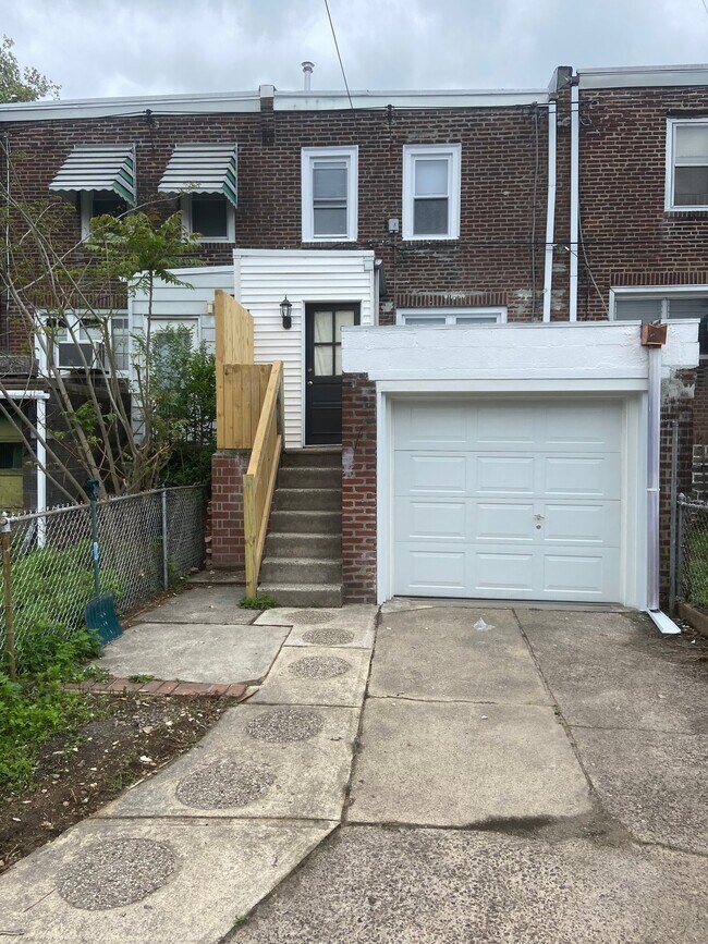 Photo - 1027 Edgemore Rd