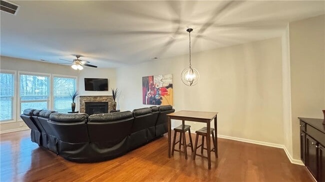 Photo - 2160 Greencrest Cir