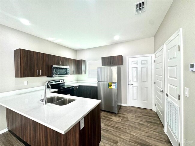 Photo - 14 E Walnut Ave Unidad 2