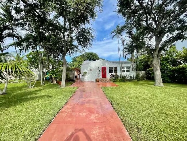 Building Photo - 1509 N 17th Ave Rental
