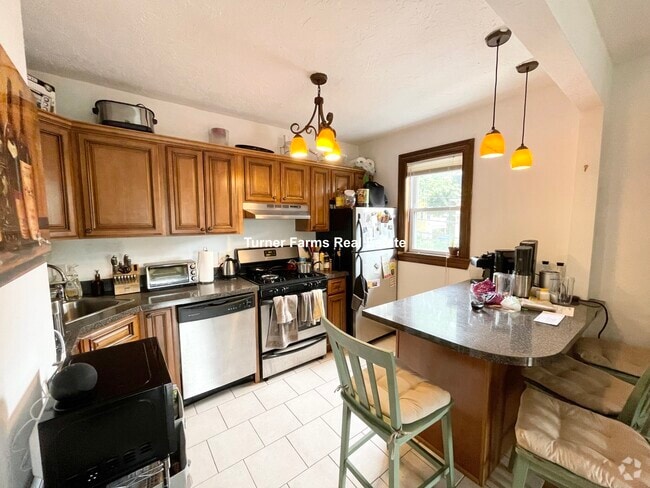 Building Photo - 87 Sheridan St Unit 3 Rental