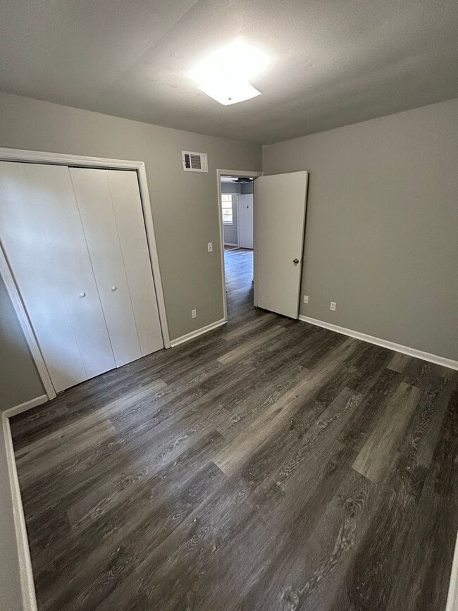 Photo - Apartment in Carrollton City Limits with a...