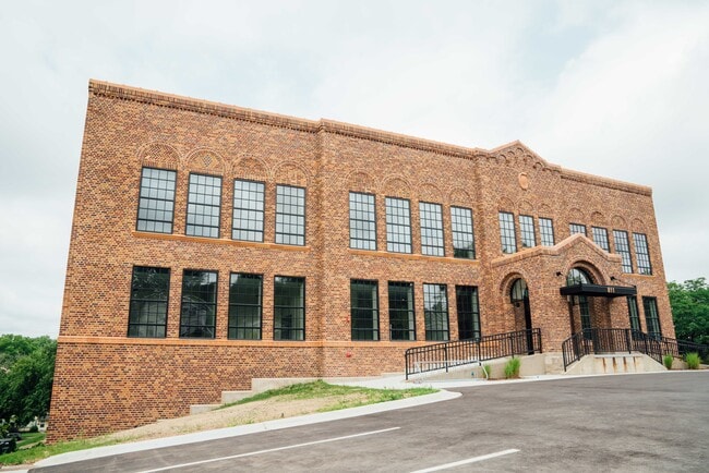 Emerald Flats Apartments For Rent In Grand Rapids Mi Forrentcom