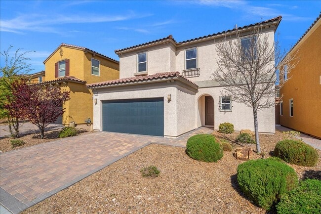 Photo - Sophisticated 3 Bedroom Retreat with Designer Finishes & Entertainer’s Backyard