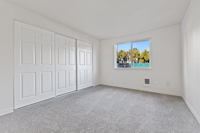 Crofton Apartments