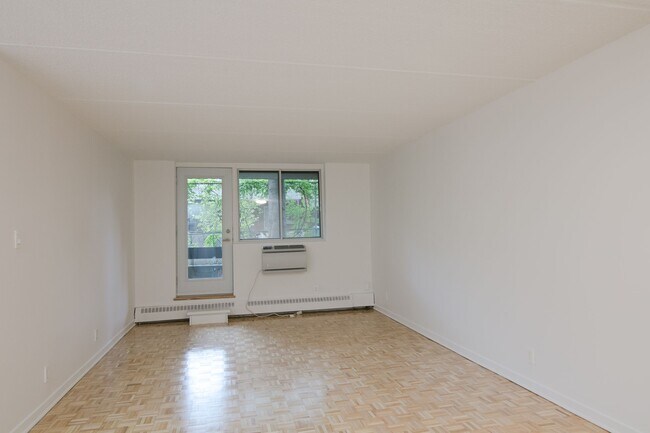 Photo - 4800 Maisonneuve Blvd W Unit 206