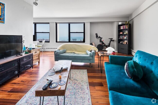 Building Photo - 2 bedroom in Chicago IL 60657 Unit 14F Rental