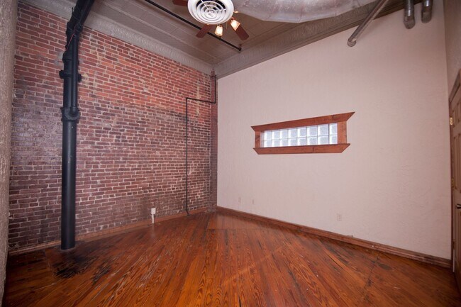 Photo - Market 102 Unit M 102