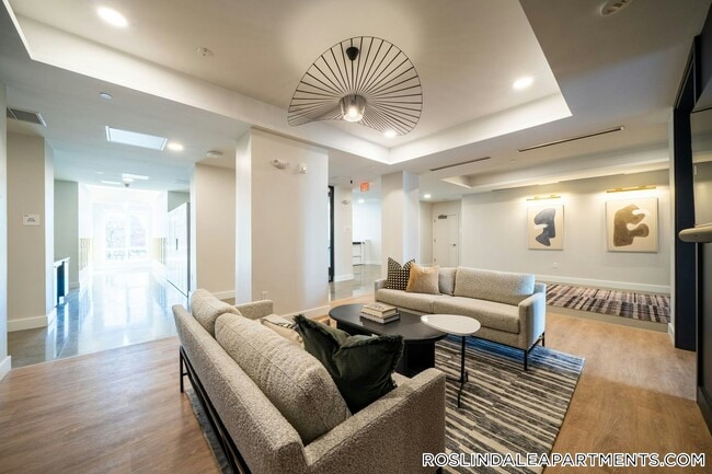 289 Walk Hill St Unit STH