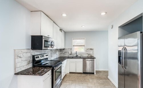 Photo - 609 49th Pl NE