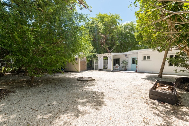 Photo - 129 S Hammock Rd