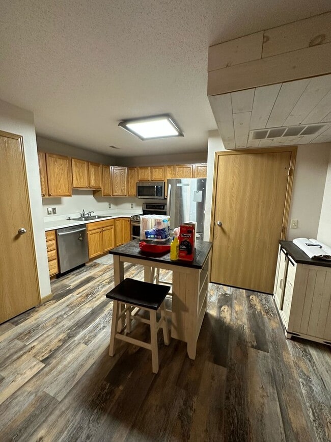 CONDO FOR RENT FROM PRIVATE LANDLORD! - CONDO FOR RENT FROM PRIVATE LANDLORD! Unit 202