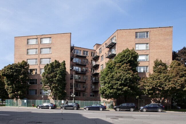 Building Photo - 10 Av. Rosemount Unit 311