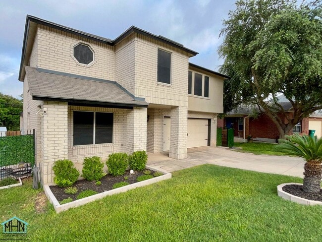 Photo - 4 - Bedroom 2.5 - Bath 2 Storey Home, The Epitome of Modern Living Combined with Timeless Charm!