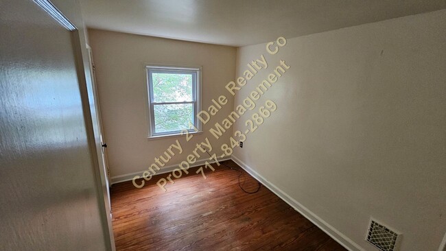 Photo - 3BR Cape Cod in York Suburban Schools