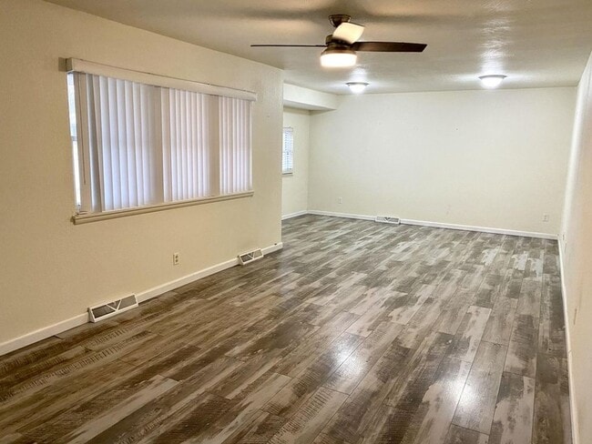 Photo - 2400 S Nettleton Ave