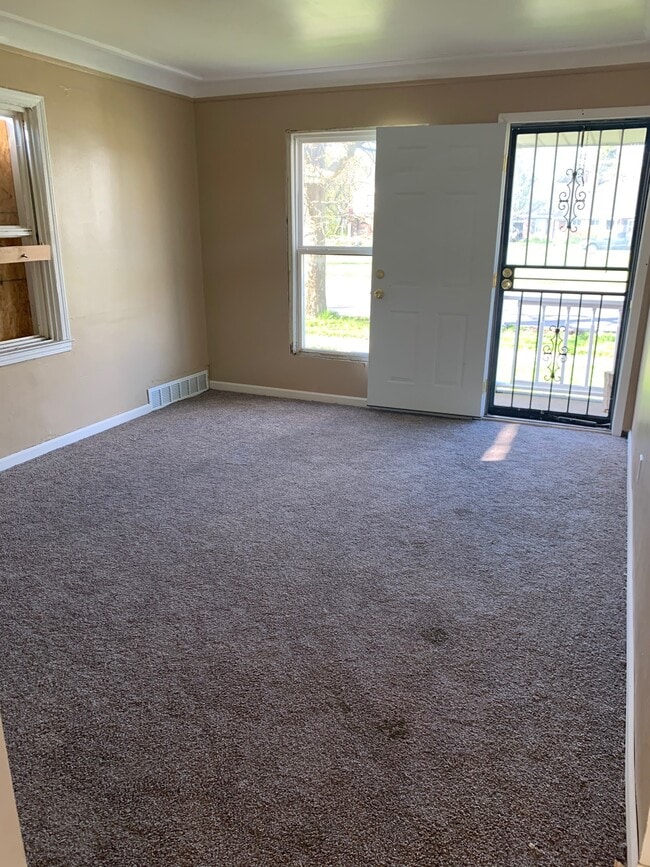 Photo - 18725 Kelly Rd