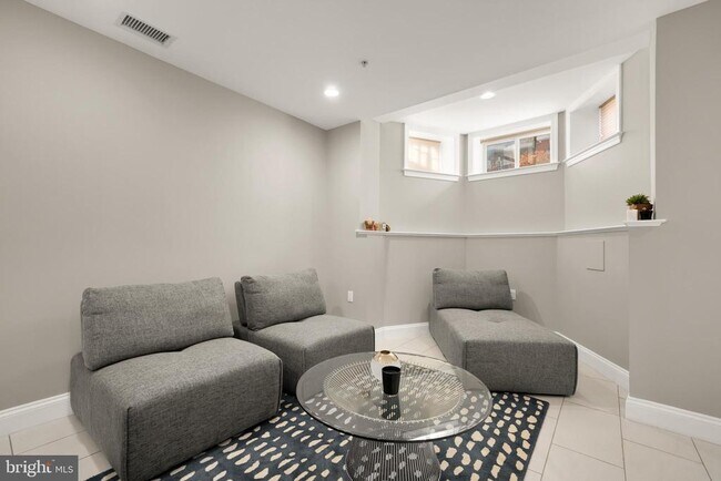 Photo - 1135 6th St NW Unit 1