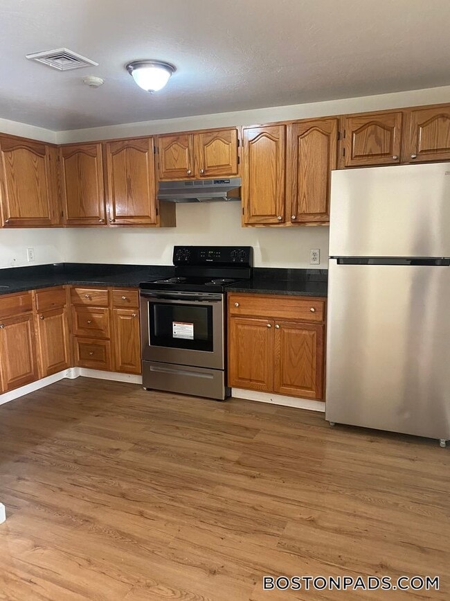 Building Photo - 4000 N Main St Rental