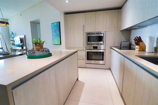 4111 S Ocean Dr Unit MPH8