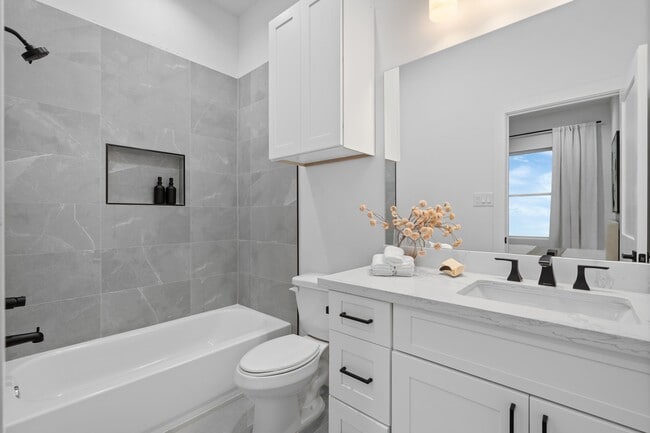 Building Photo - 8707 Ojeman Villas Dr